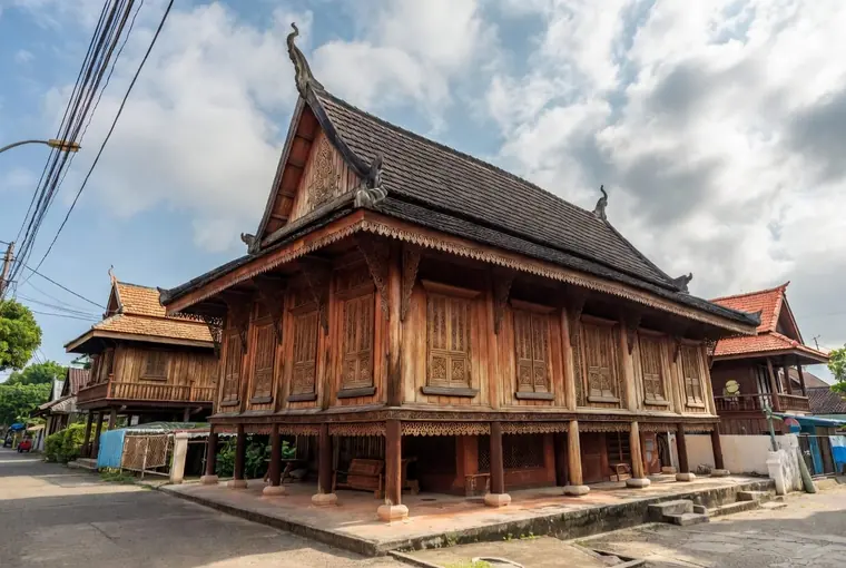 Traditional teak wooden mansion in Phrae old town